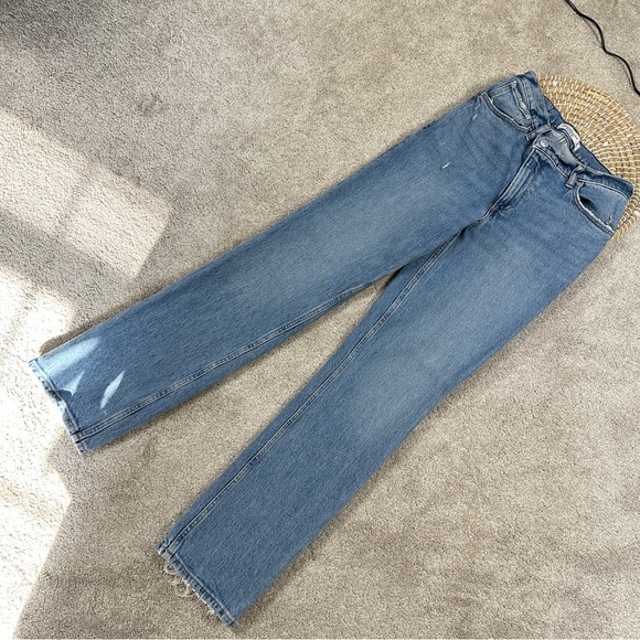 SOLD | Abercrombie & Fitch The ‘90s Straight Ultra High Rise Jeans Criss-Cross - Picture 3 of 15